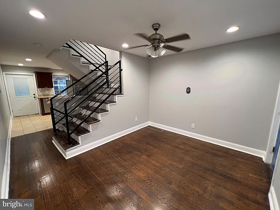 5th image of 1549 E Hewson St