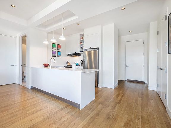 5th image of 315 Gates Ave APT 6C