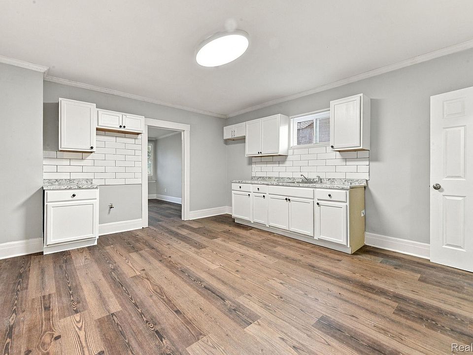 4603 Central St, photo 8