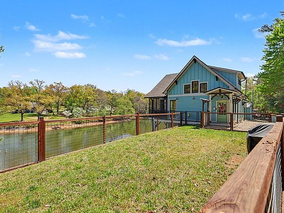 3rd image of 137 Kilmoore Ln