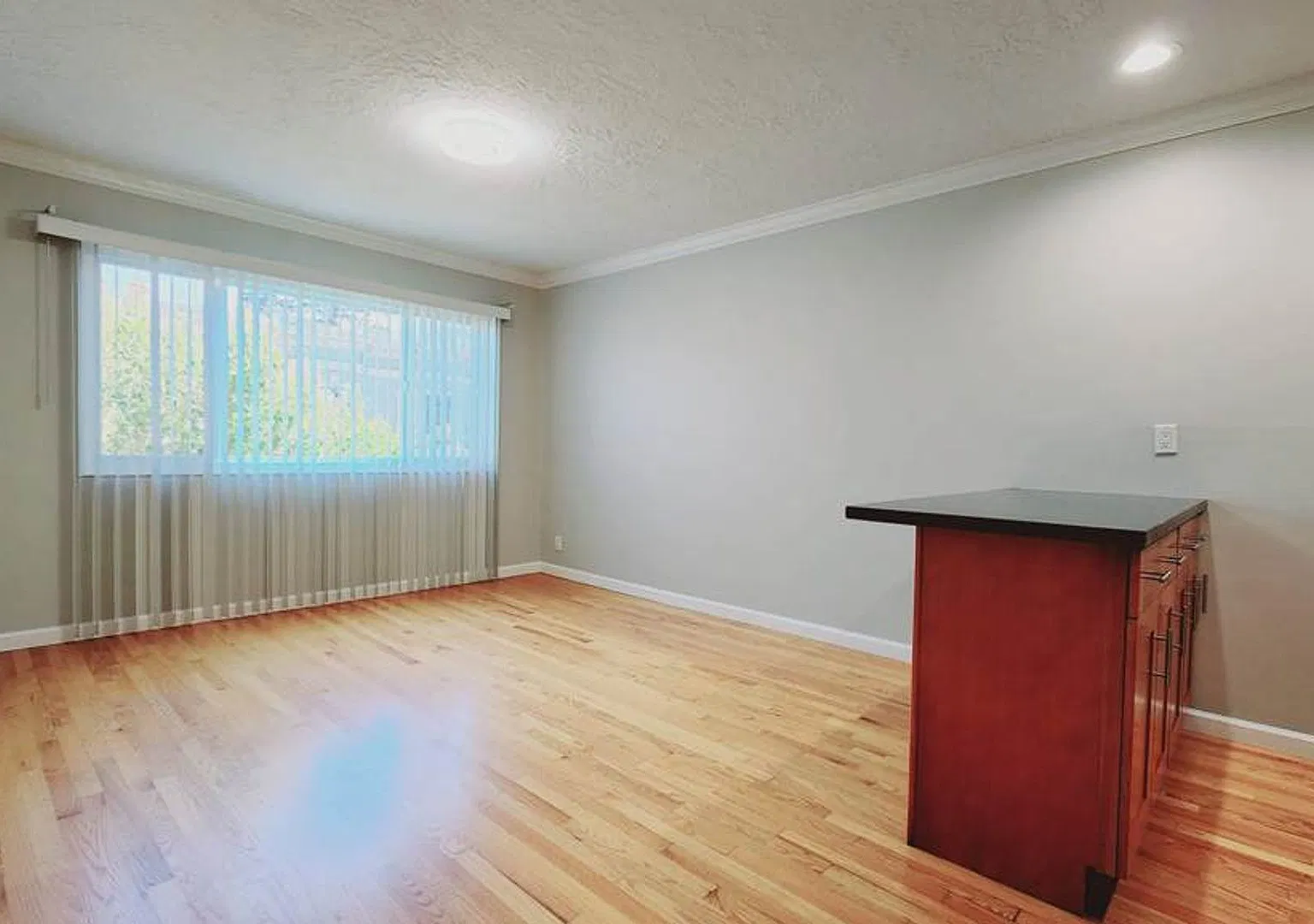 1700 Waller Street — Photo 4