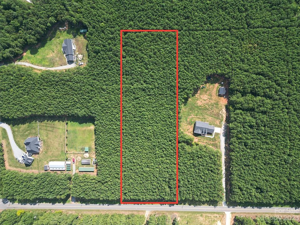 2nd image of 124 Mooresboro Rd