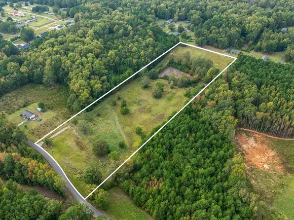 225 W Union Dr, Belton, SC 29627