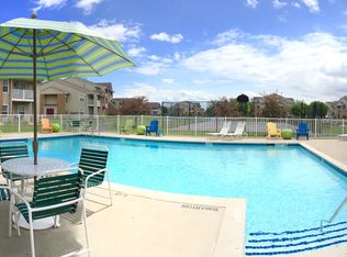 15885 Goddard Rd APT 208, Southgate, MI 48195