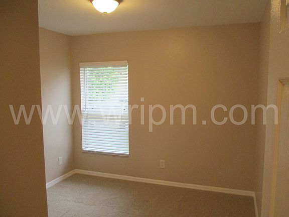 4th image of 8031 Liriope Loop