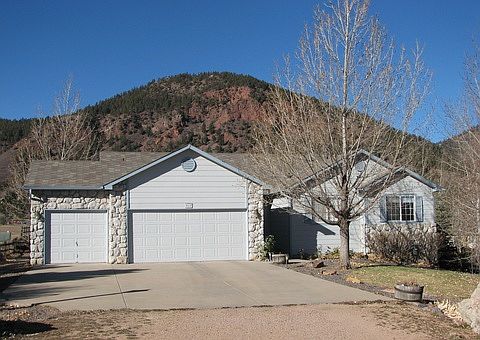 Exterior Front of Romoca