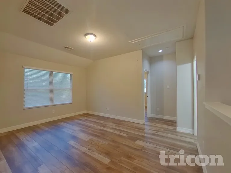 11430 Ryan Ct — Photo 16