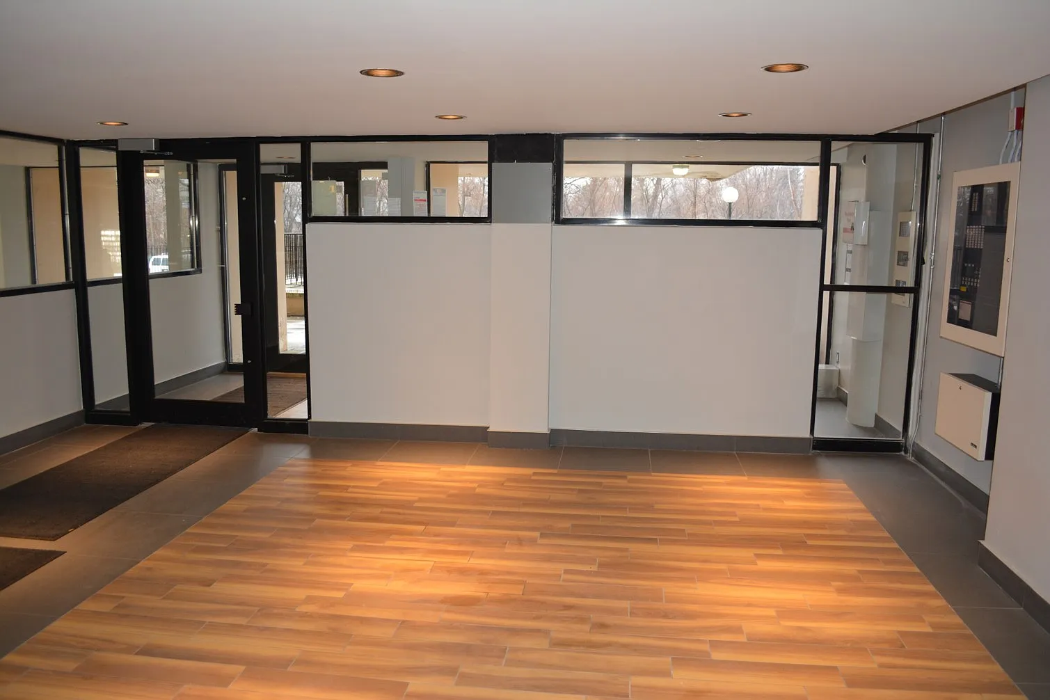 6000 Yonge Street — Photo 3