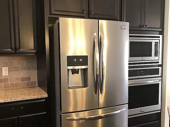 Fritz, gourmet kitchen