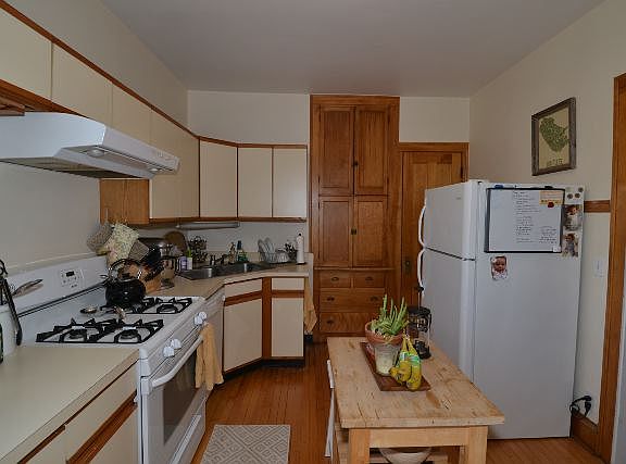 2nd image of 5550 N Glenwood Ave #E2