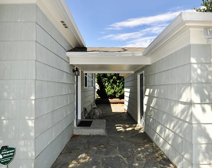 1223 E Saint Maries Ave — Photo 35