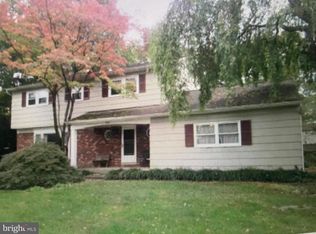 859 S Crescent Blvd, Yardley, PA 19067