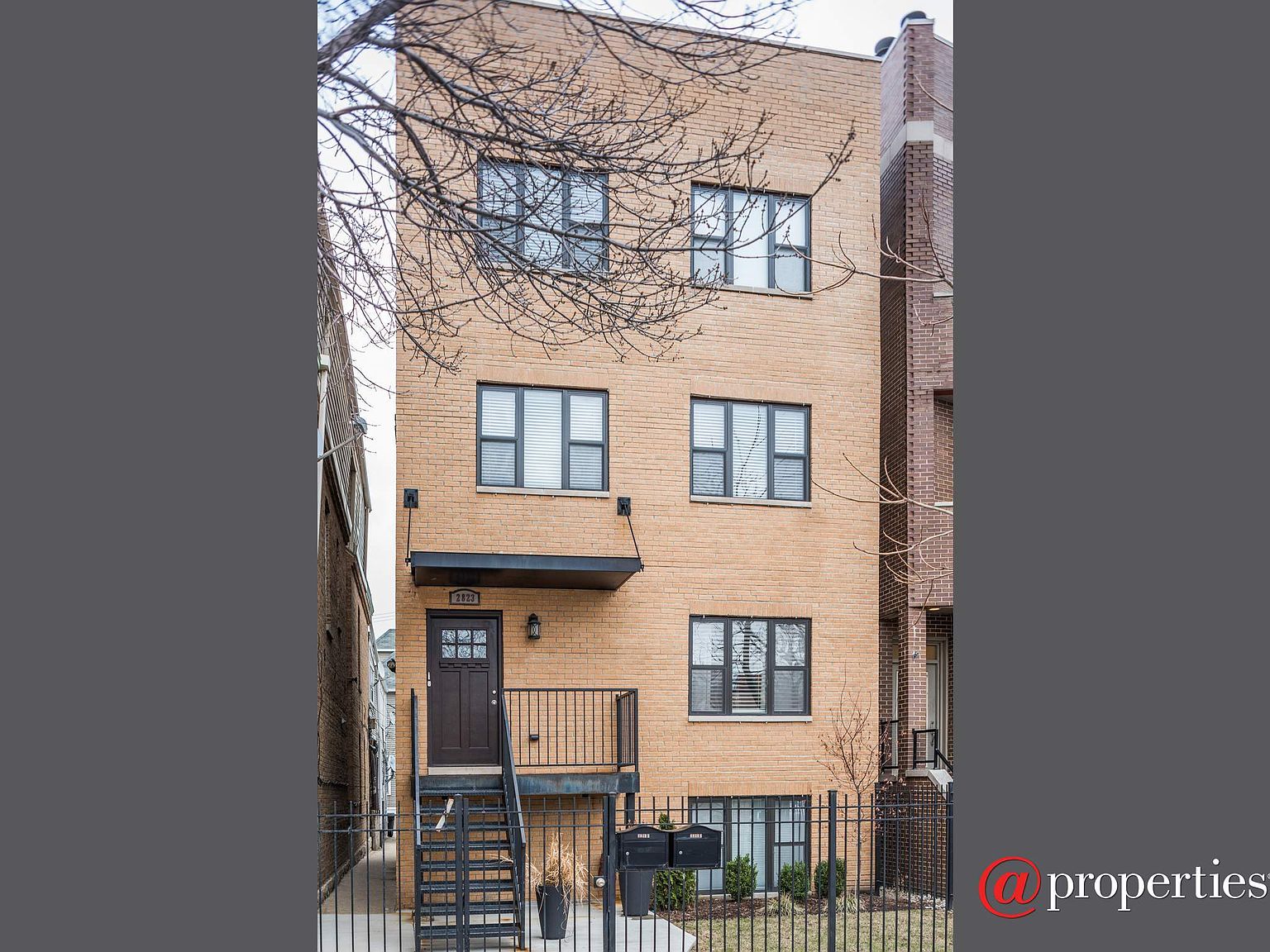 2823 N Damen Ave APT 2, Chicago, IL 60618