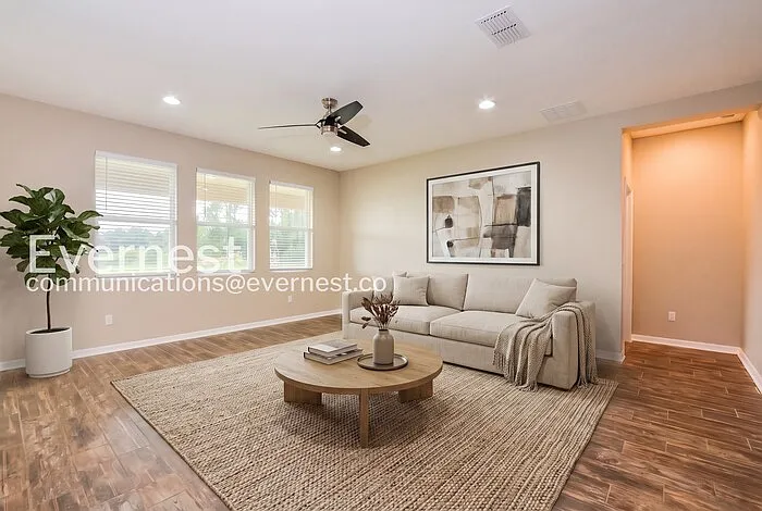 4 bed, 2.0 bath, 1859 sqft, $2,245 — Photo 4