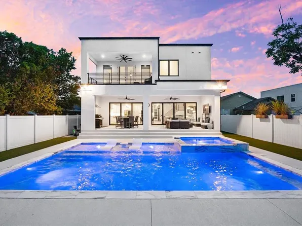 2707 N Ridgewood Ave, Tampa, FL 33602