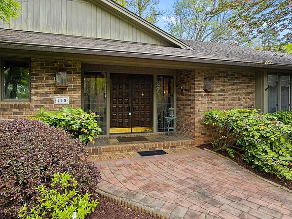 4th image of 519 Huntington Rd
