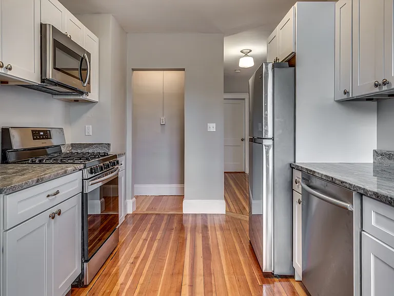 54 Fuller St #3L — Photo 5