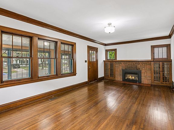 4th image of 4629 York Ave S