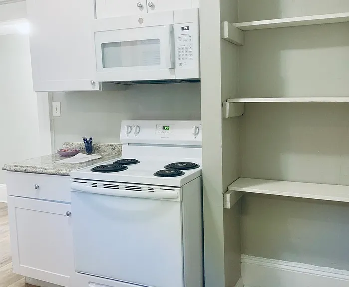 3914 Springfield Blvd — Photo 18