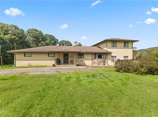 369 S Kings Creek Rd, Burgettstown, PA 15021