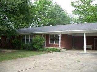 1242 N Main St, Ripley, MS 38663