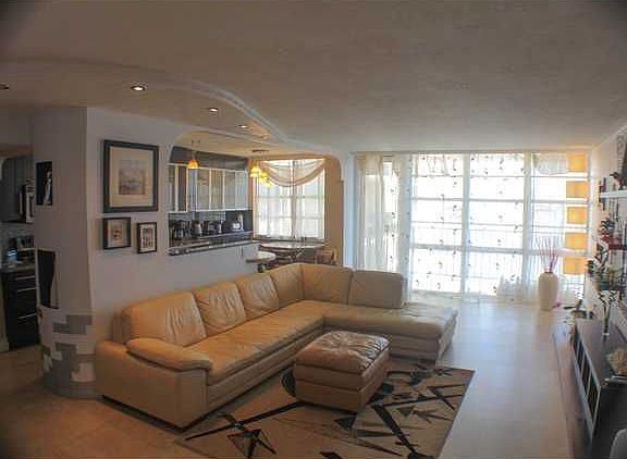 2nd image of 301 174th St APT 1515