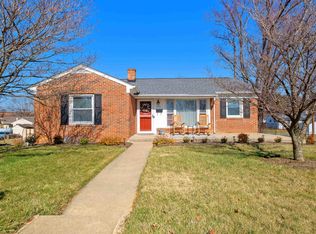 313 Howard Ave, Waynesboro, VA 22980