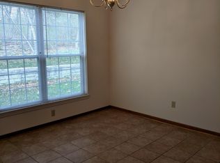 120 Holly Ridge Ln, Columbia, MO 65203