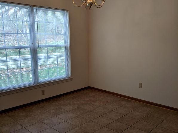 120 Holly Ridge Ln