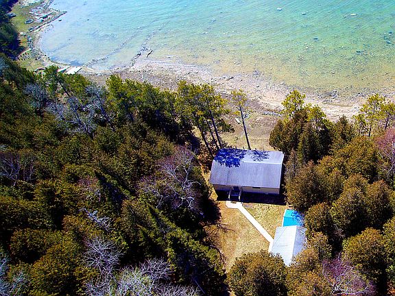 2nd image of 3740 N Saint Martins Point