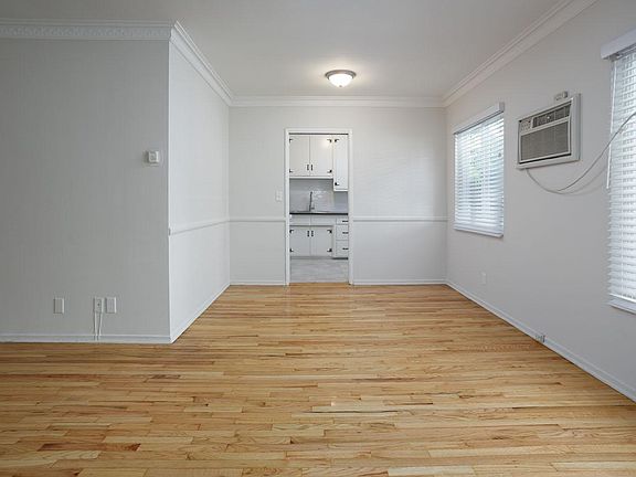 4th image of 1953 Cheremoya Ave #9