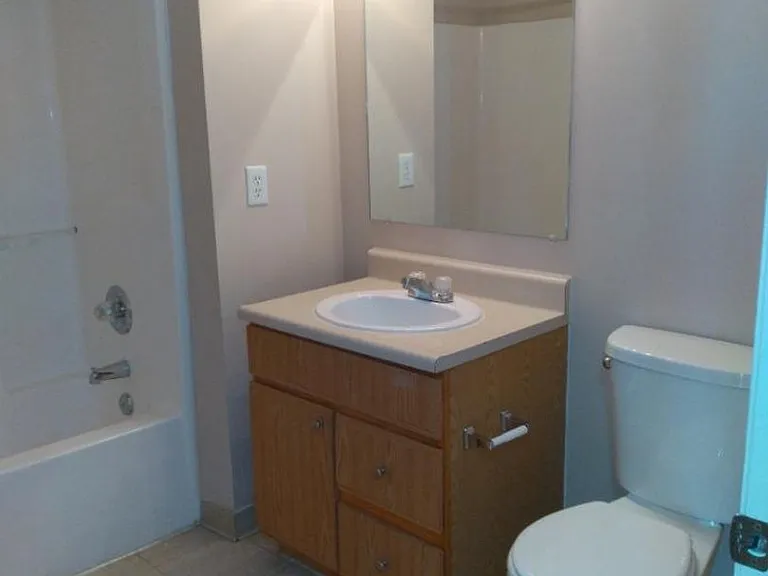 185 - COUNTRY VIEW APARTMENTS — Photo 34
