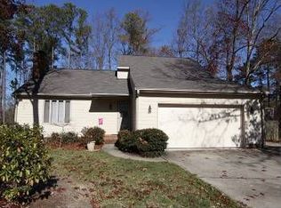 400 Melanie Ln, Cary, NC 27511