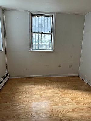 2nd image of 29 Oliver St APT 1R