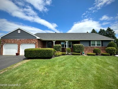 18 Winchester Place, Loudonville, NY, 12211