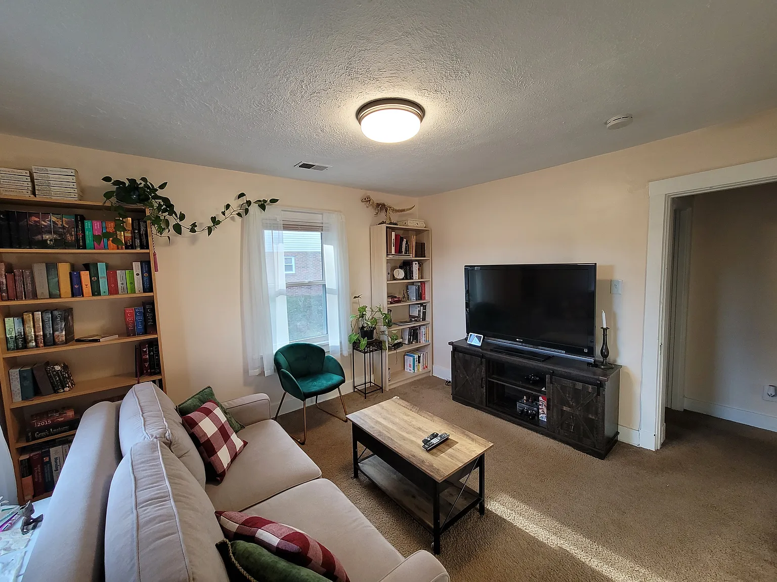 2 bed, $1,175 — Photo 2