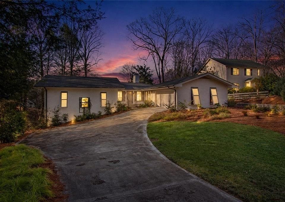 1st image of 3526 Edgewood Cir