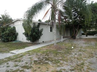 3958 Pesiri Ln, Lake Worth, FL 33461