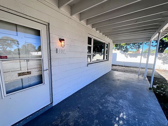 407 19th Ave N Front Porch_10312025