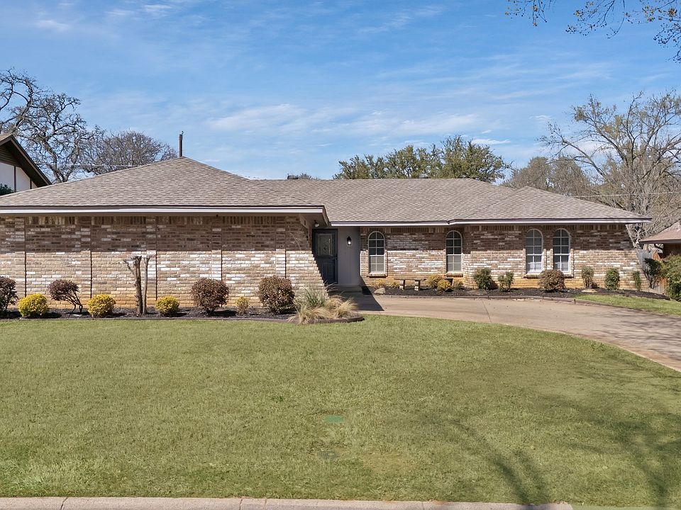 1st image of 4715 Oak Valley Dr