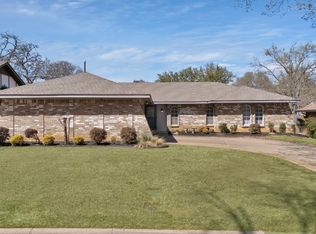 4715 Oak Valley Dr, Arlington, TX 76016