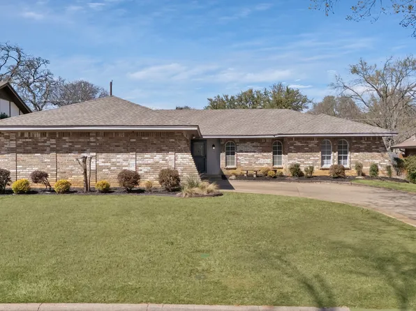 4715 Oak Valley Dr, Arlington, TX 76016