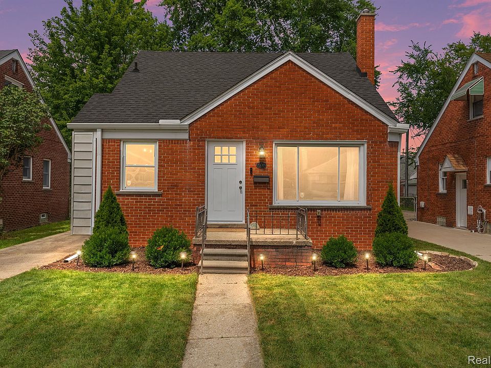 1st image of 23009 Gaukler St