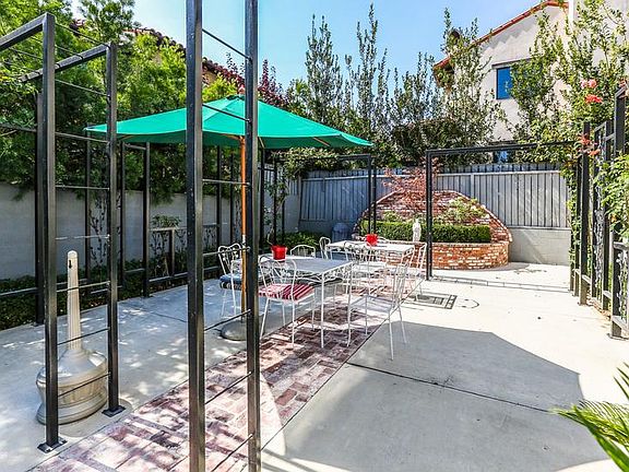 2nd image of 634 W Sierra Madre Blvd APT L