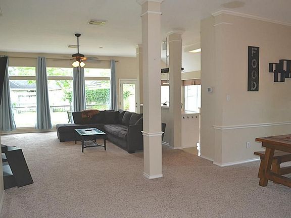 4th image of 3807 Blossom Ct