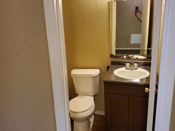 4th image of 514 S Bois D Arc Ave #10882029