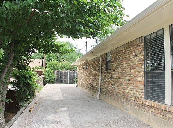 4th image of 4125 Woodenrail Ln