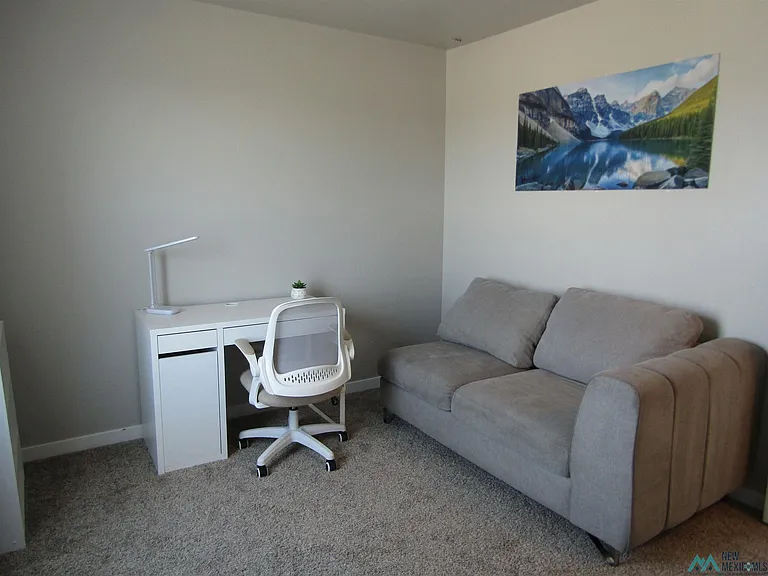 2404 W Briscoe Ave — Photo 20
