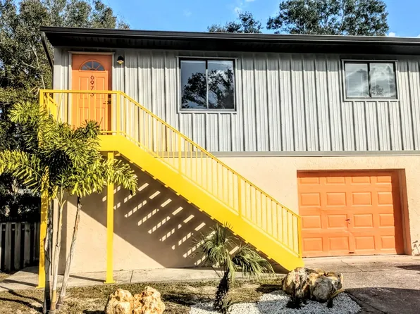 6973 Madonna Pl, Sarasota, FL 34243