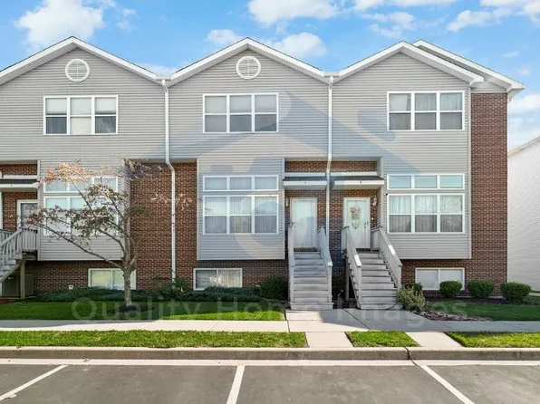 12517 Meadow Ln Unit 5, Blue Island, IL 60406